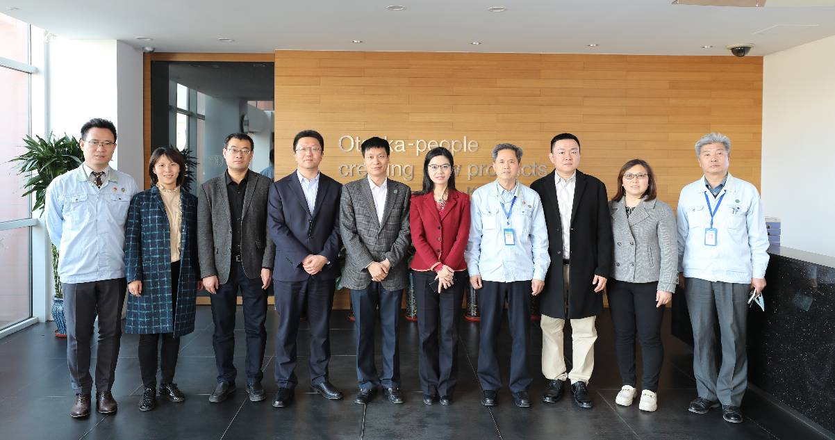 天津醫(yī)藥集團董事長陳津竹一行蒞臨中國大冢調(diào)研指導(dǎo)